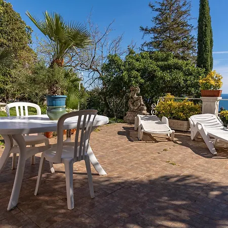 Apartment Agostina Vesima