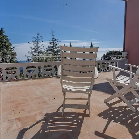 Agostina Apartment *