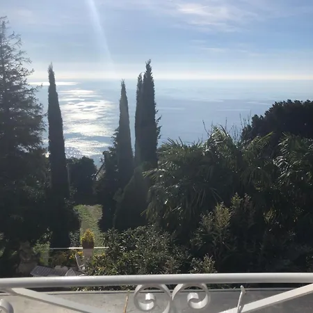 Agostina Lägenhet Vesima