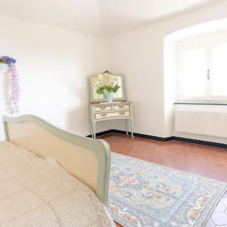 Agostina Daire Vesima