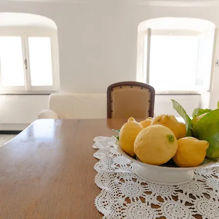 Agostina Lägenhet Vesima